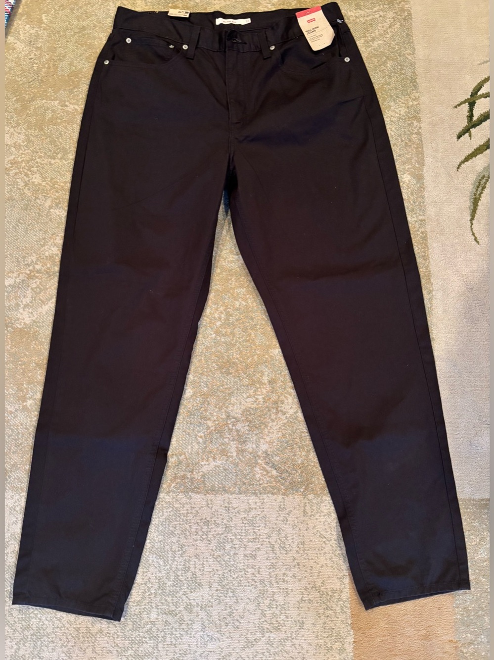 Levi’s Women’s Black High Rise Tapered Cotton Twill Pants 33x30 NWT